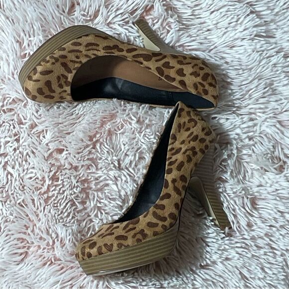 GUESS LEOPARD PRINT - Picture 3 of 10